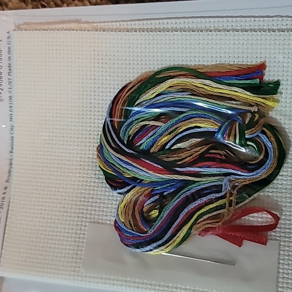 Designs for the Needle Christmas toys pattern and floss - Picture 2 of 2